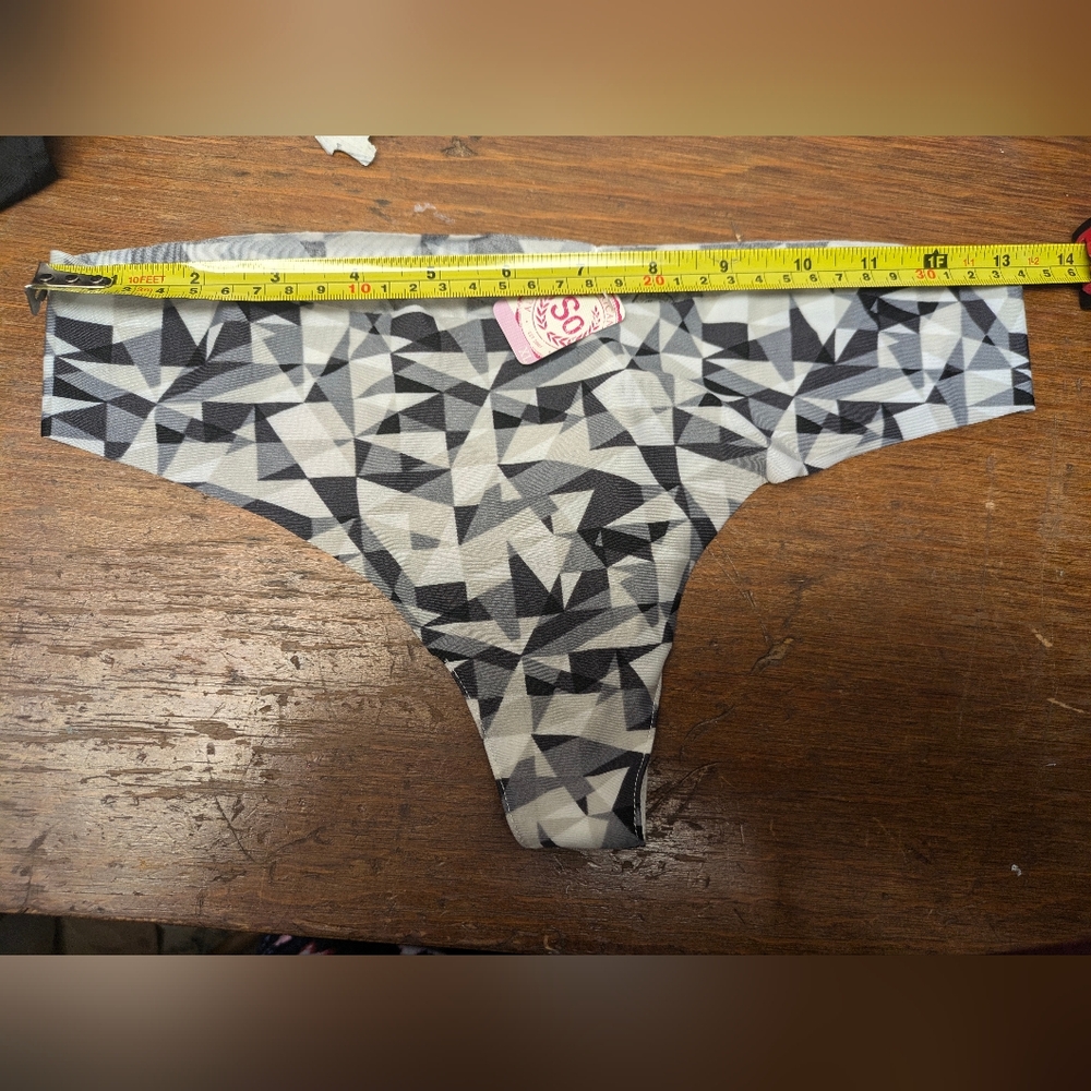 SO XL microfiber thong panties geometric grey black New